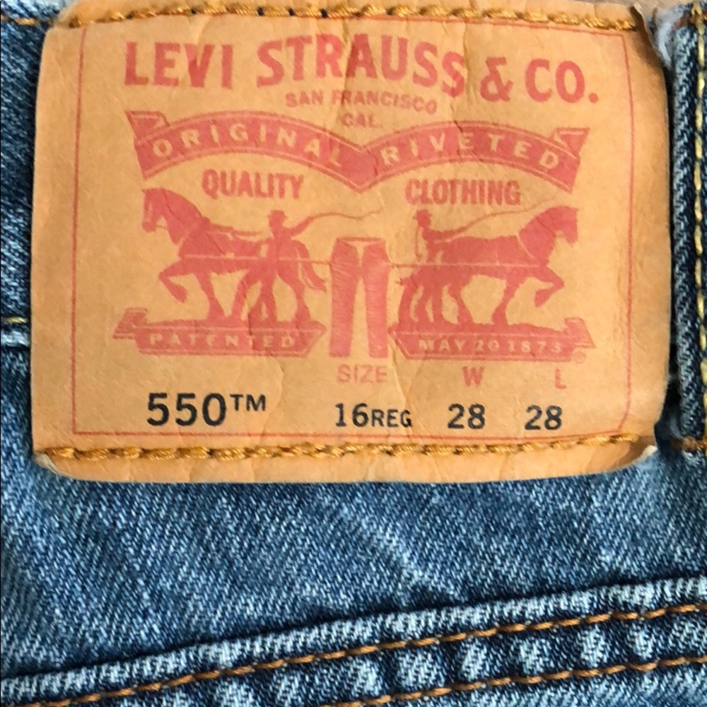 Levi’s 550 relaxed fit 28/28 (aka: 16 reg)